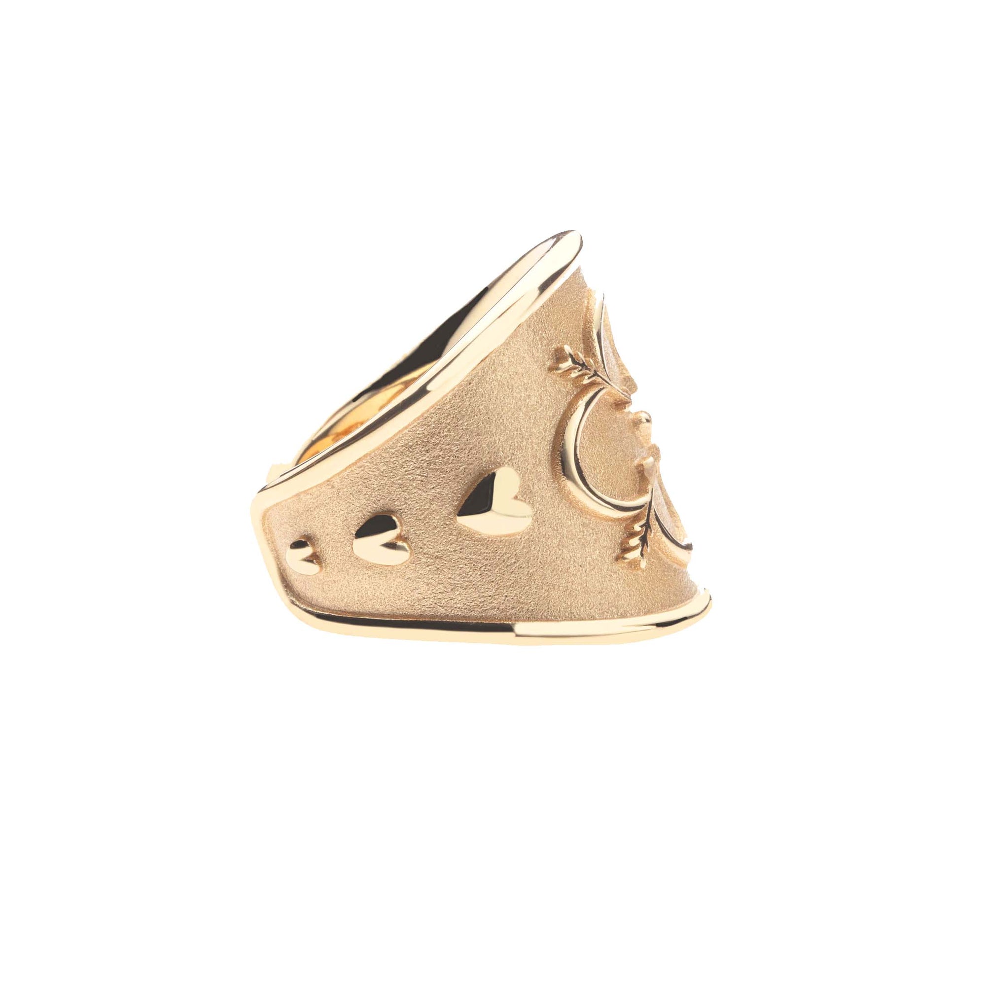 Side view of the love cigar band ring