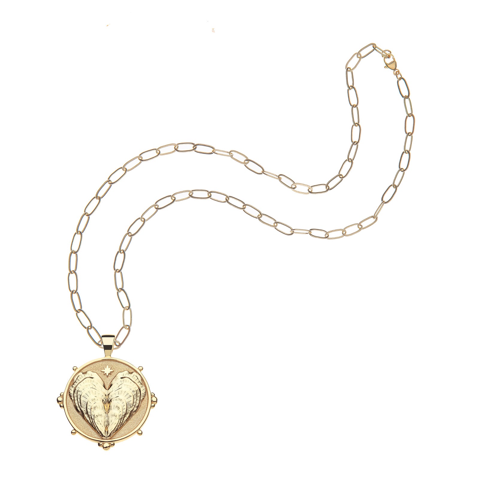 Strong love of the sea coin on the drawn link chain