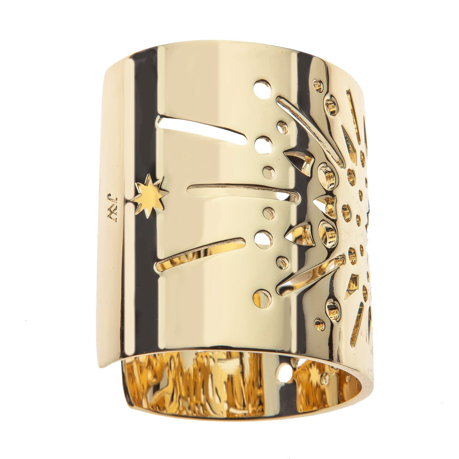 Side view of strong supernova cuff
