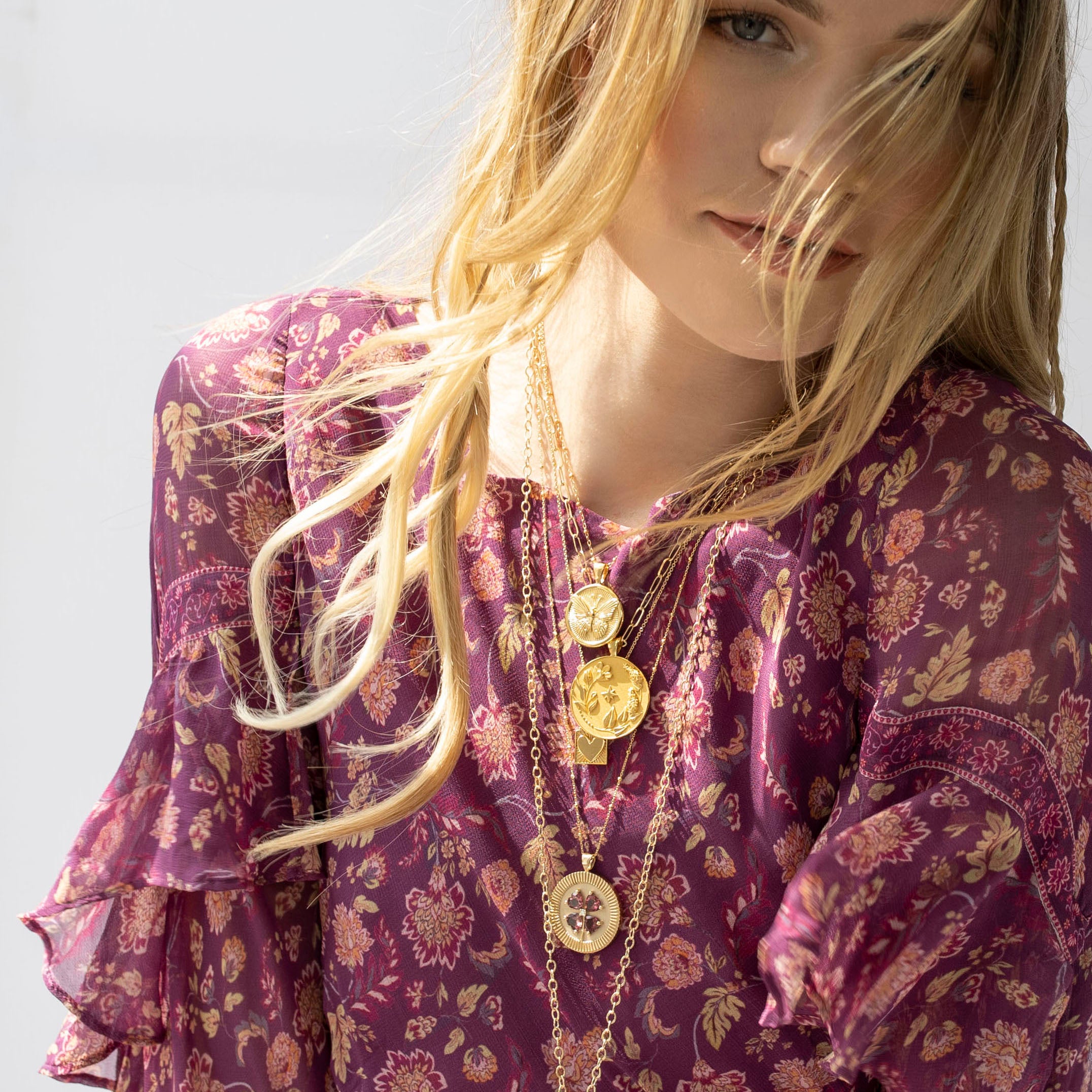 【threetimes】Pink coin necklace THREETIMES | 쓰리타임즈 New Product) Three Times Pink Coin